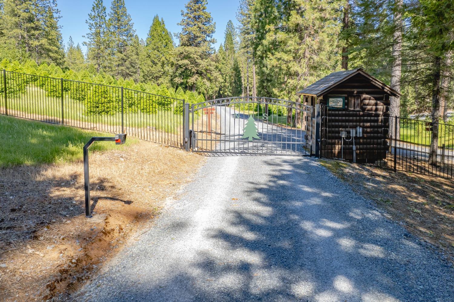 Detail Gallery Image 3 of 99 For 5860 Shoo Fly Rd, Placerville,  CA 95667 - 2 Beds | 2 Baths