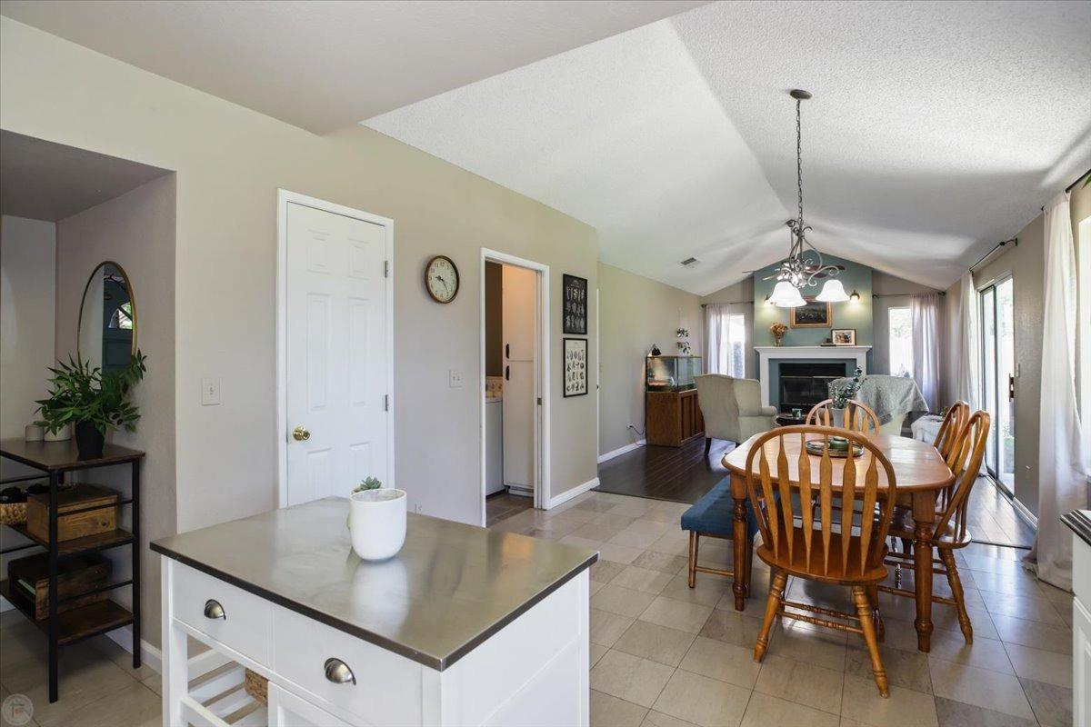 Detail Gallery Image 10 of 42 For 1843 Ethan Allen Ct, Turlock,  CA 95382 - 4 Beds | 2 Baths