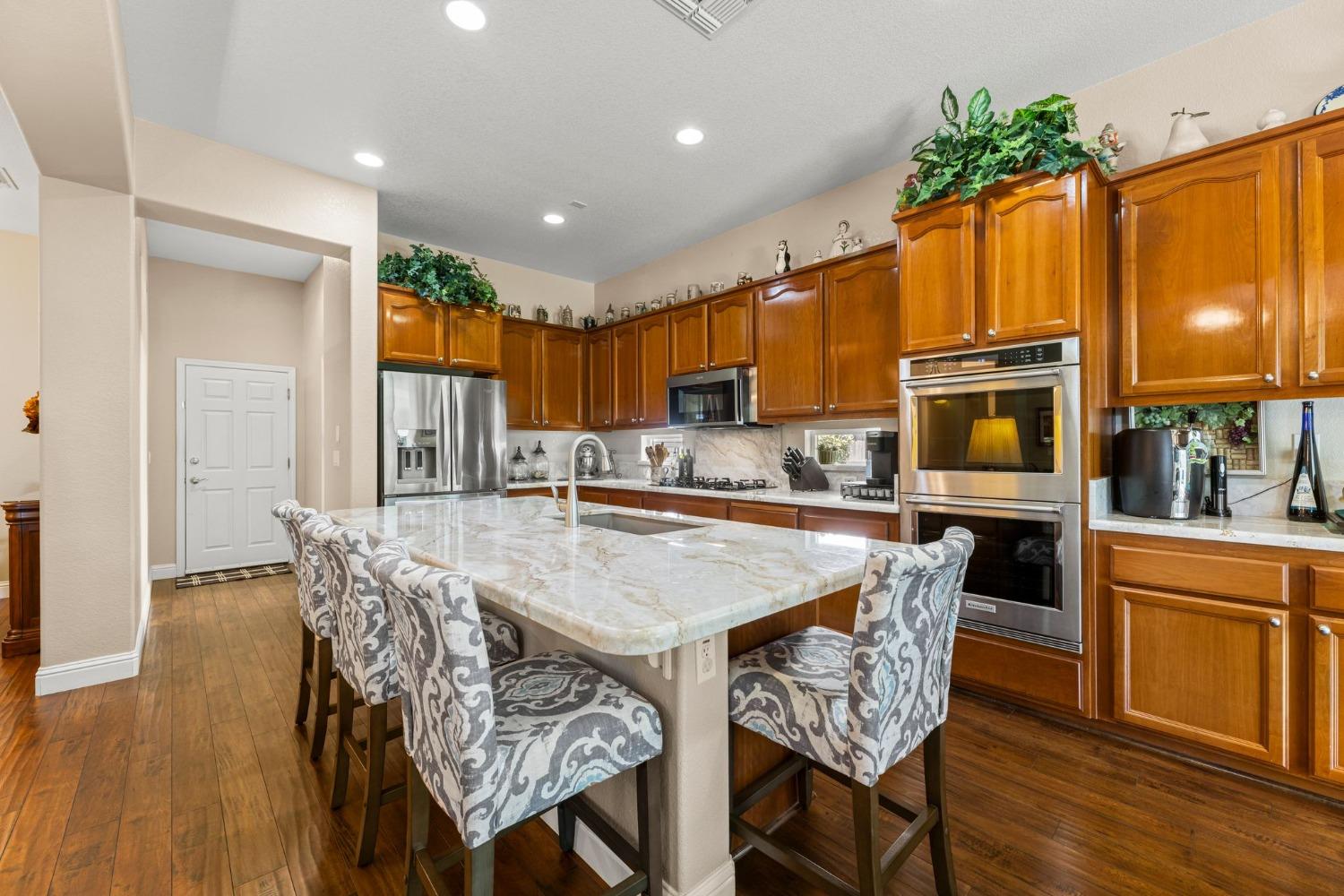Detail Gallery Image 12 of 55 For 1557 Green Ravine Dr, Lincoln,  CA 95648 - 4 Beds | 2 Baths