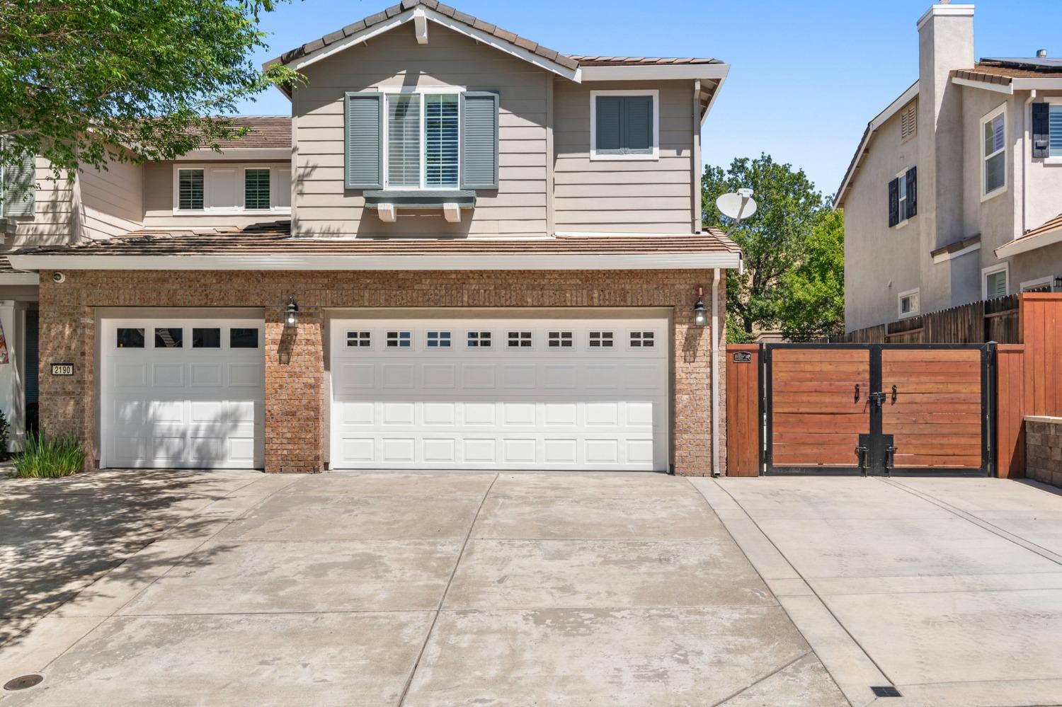 Detail Gallery Image 1 of 68 For 2190 Mount Errigal Ln, Lincoln,  CA 95648 - 6 Beds | 4/1 Baths