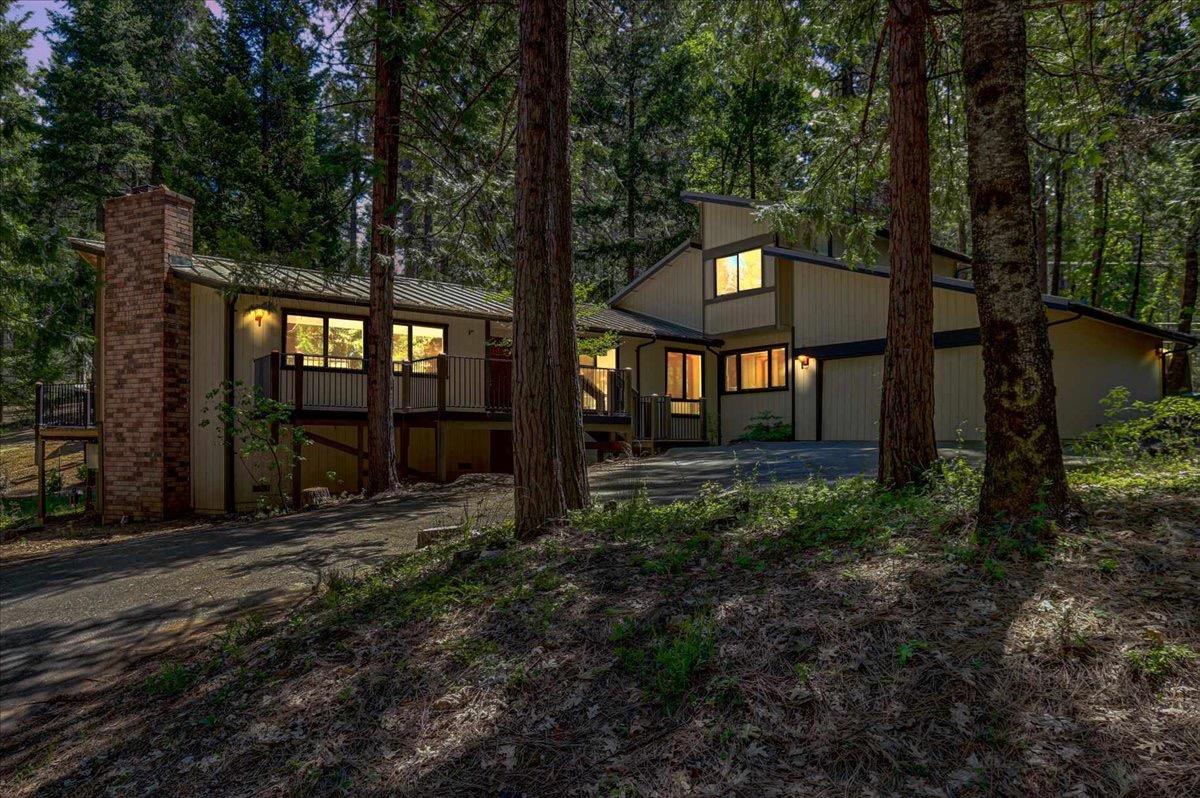 Detail Gallery Image 1 of 57 For 11299 Murchie Mine Rd, Nevada City,  CA 95959 - 3 Beds | 2 Baths