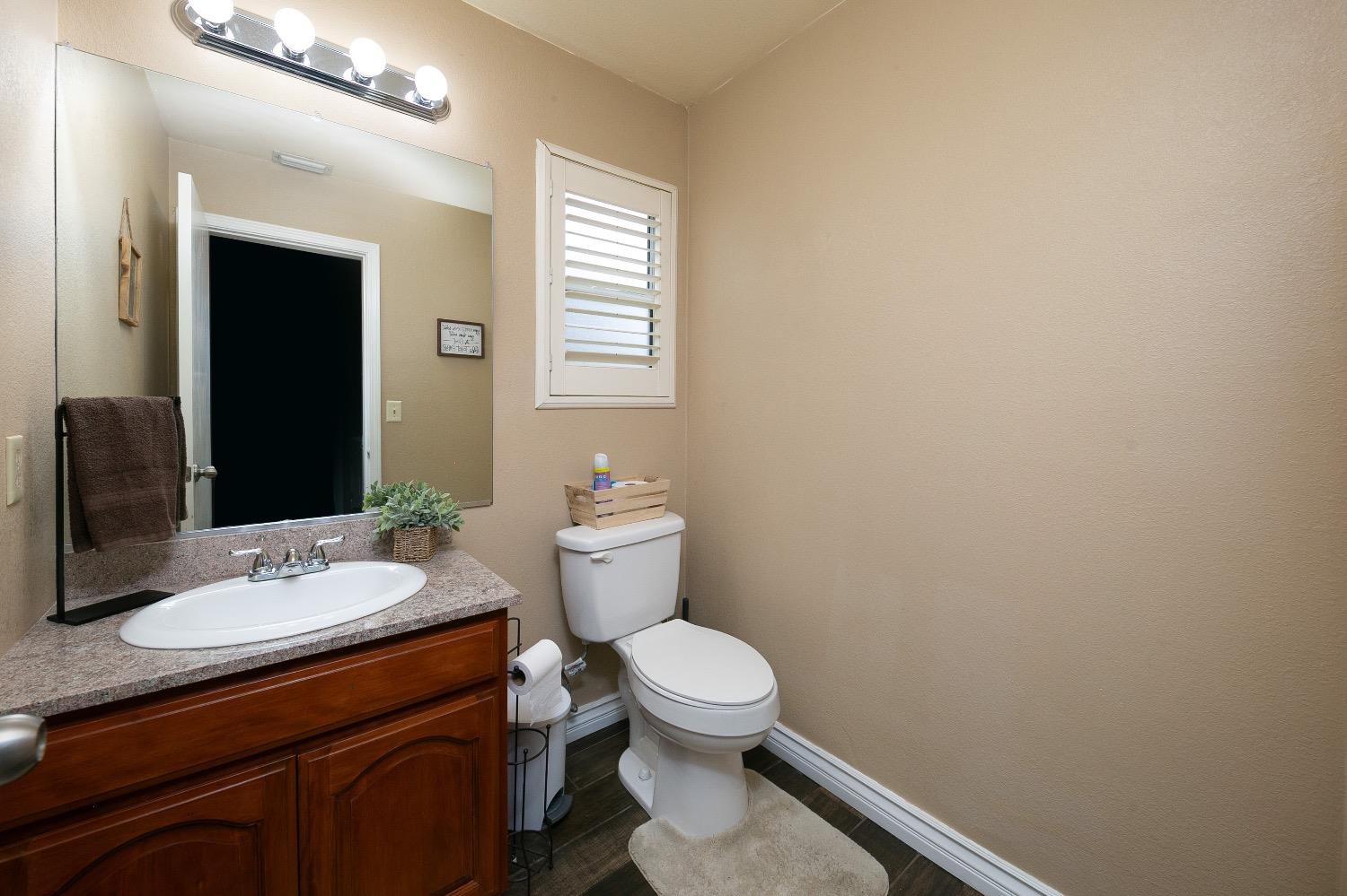 Detail Gallery Image 18 of 36 For 2062 Ulysses St, Stockton,  CA 95210 - 4 Beds | 2/1 Baths