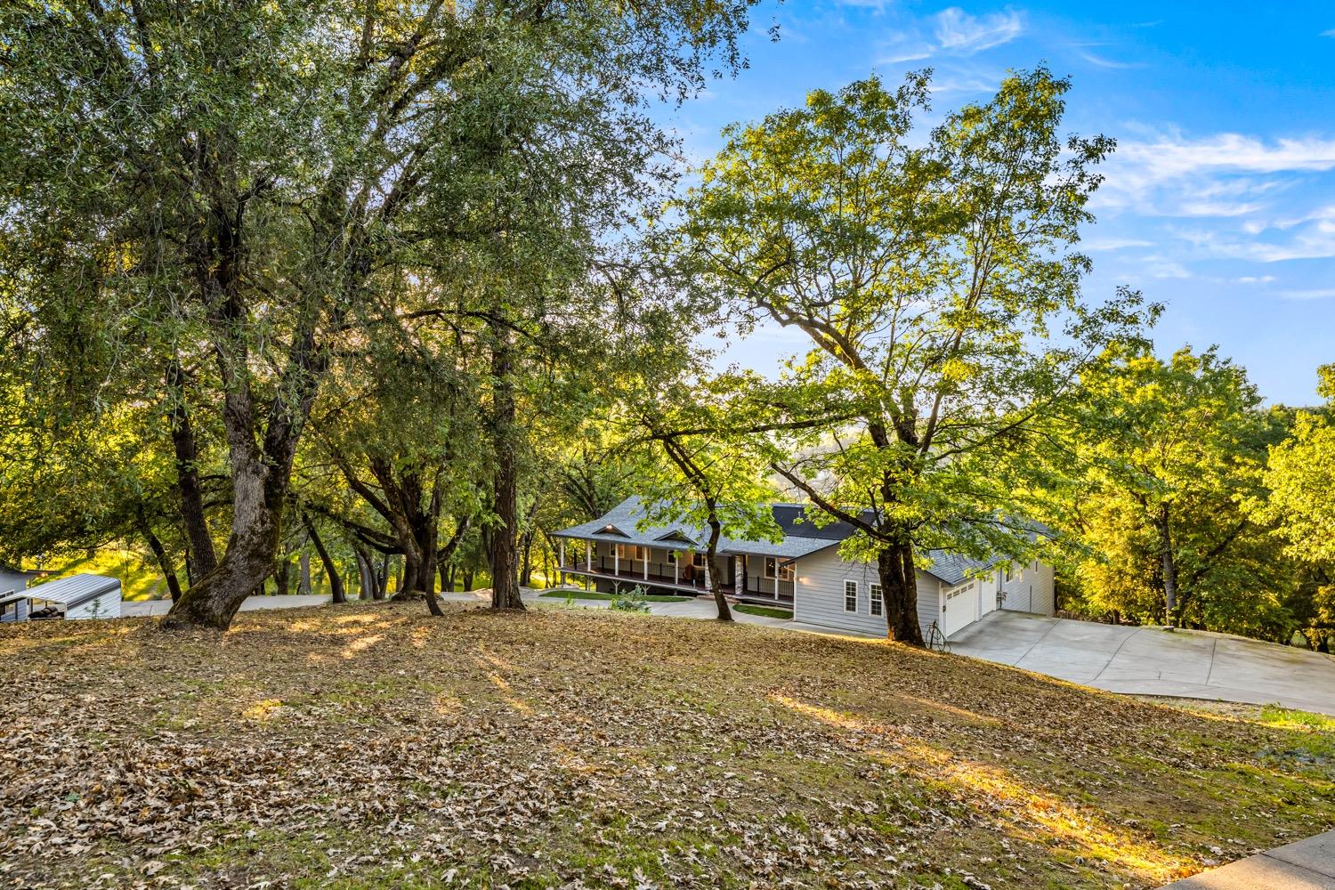 Detail Gallery Image 2 of 52 For 3921 Mariah Ln, Placerville,  CA 95667 - 4 Beds | 3/2 Baths
