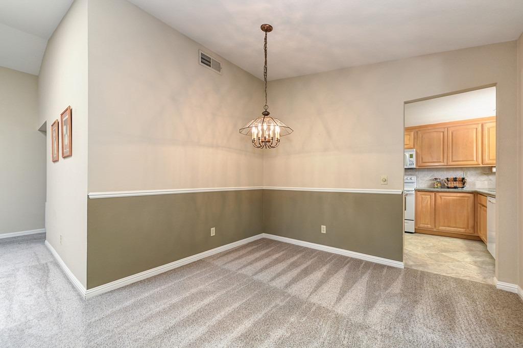 Detail Gallery Image 6 of 37 For 8243 Cripple Oak, Citrus Heights,  CA 95610 - 3 Beds | 2 Baths