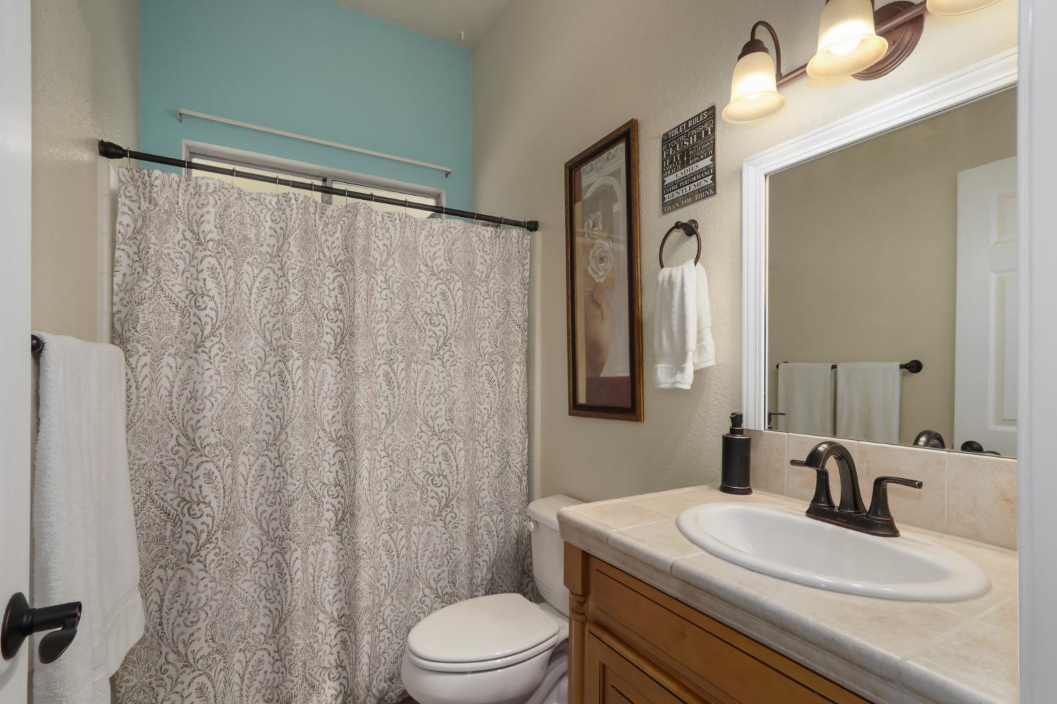 Detail Gallery Image 33 of 47 For 9258 Guillermina Court, Elk Grove,  CA 95758 - 3 Beds | 2 Baths