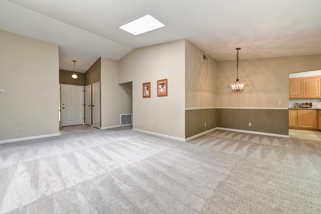 Detail Gallery Image 4 of 37 For 8243 Cripple Oak, Citrus Heights,  CA 95610 - 3 Beds | 2 Baths