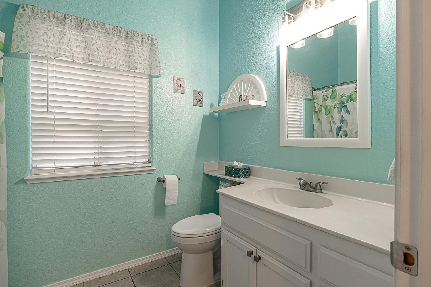 Detail Gallery Image 13 of 19 For 542 N Reinway, Waterford,  CA 95386 - 3 Beds | 2 Baths