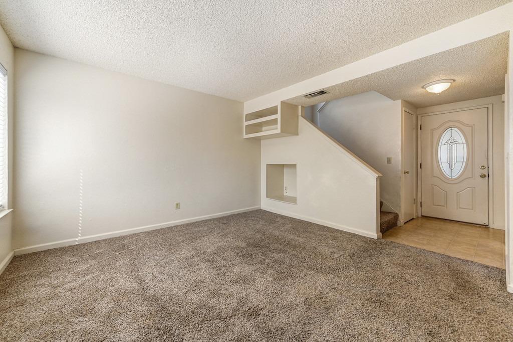 Detail Gallery Image 13 of 34 For 6037 Woodside Dr, Rocklin,  CA 95677 - 2 Beds | 1/1 Baths