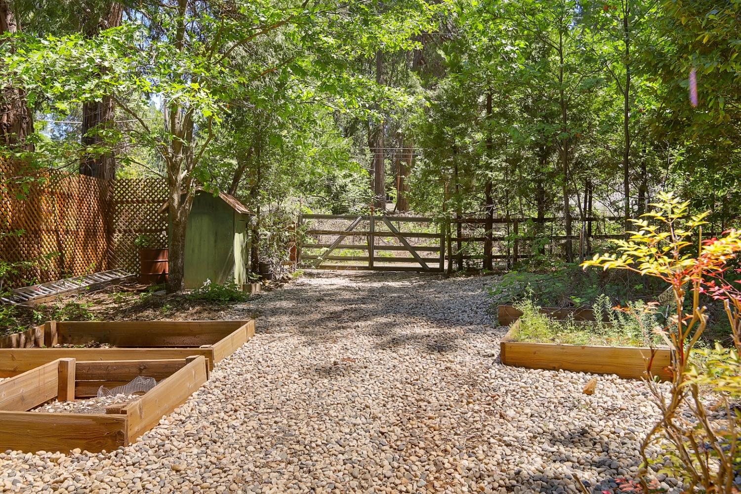 Detail Gallery Image 51 of 92 For 14189 Meadow Dr, Grass Valley,  CA 95945 - 3 Beds | 2 Baths