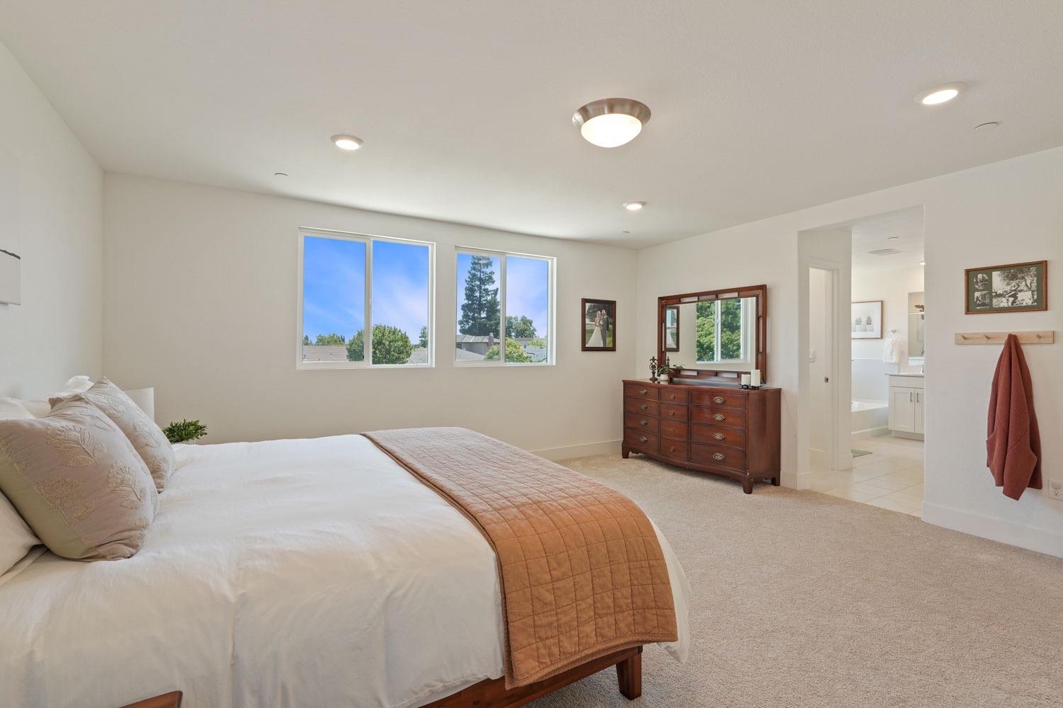 Detail Gallery Image 24 of 58 For 830 Talavera, Lodi,  CA 95242 - 4 Beds | 3/1 Baths