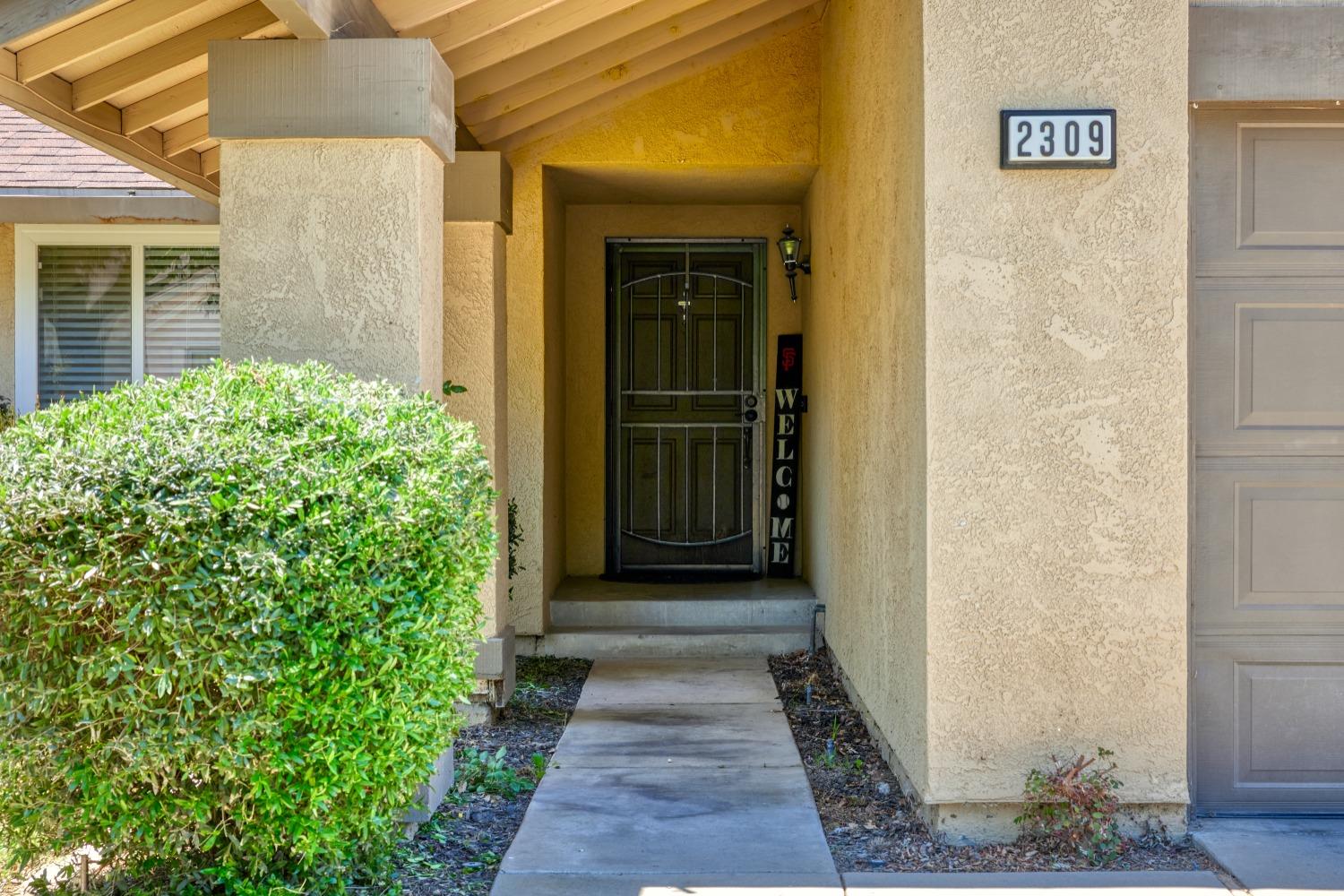 Detail Gallery Image 6 of 33 For 2309 Temescal Dr, Modesto,  CA 95355 - 3 Beds | 2 Baths