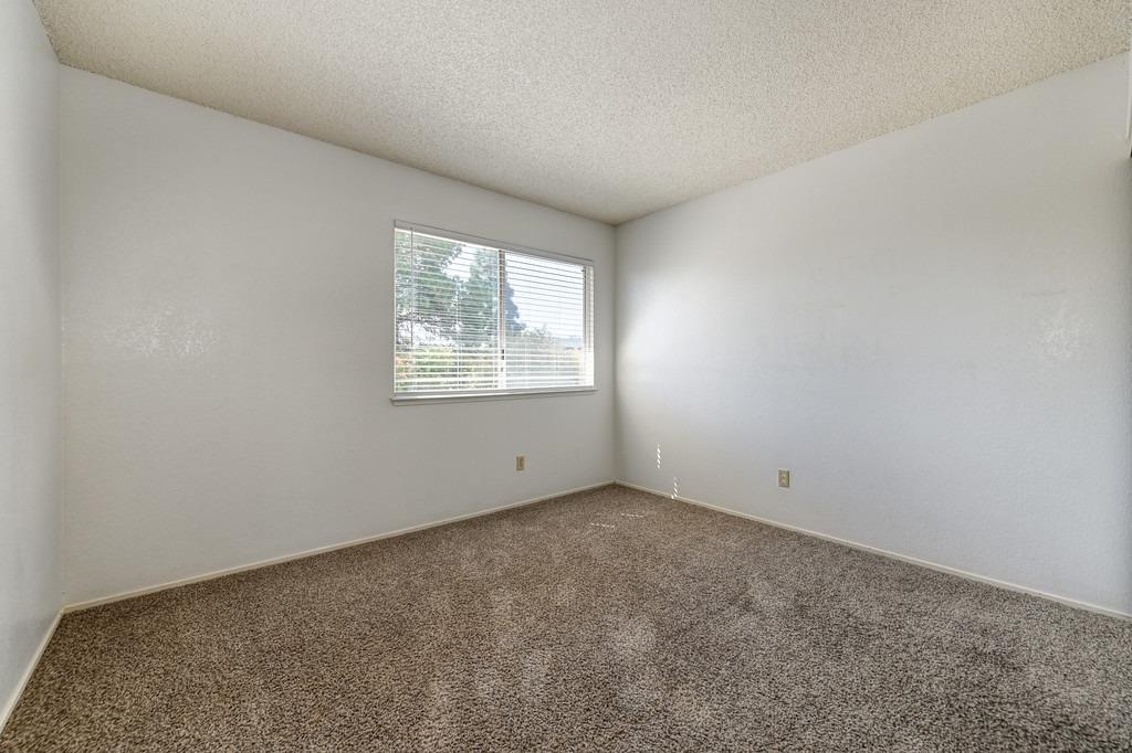Detail Gallery Image 28 of 34 For 6037 Woodside Dr, Rocklin,  CA 95677 - 2 Beds | 1/1 Baths