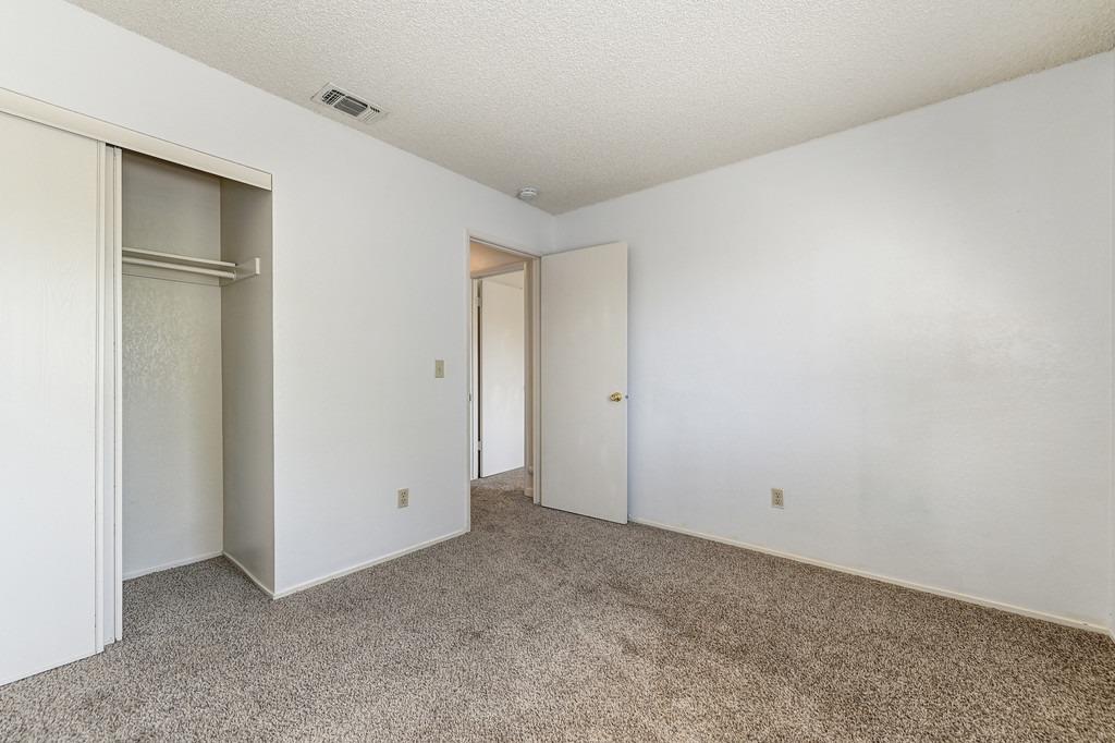 Detail Gallery Image 29 of 34 For 6037 Woodside Dr, Rocklin,  CA 95677 - 2 Beds | 1/1 Baths
