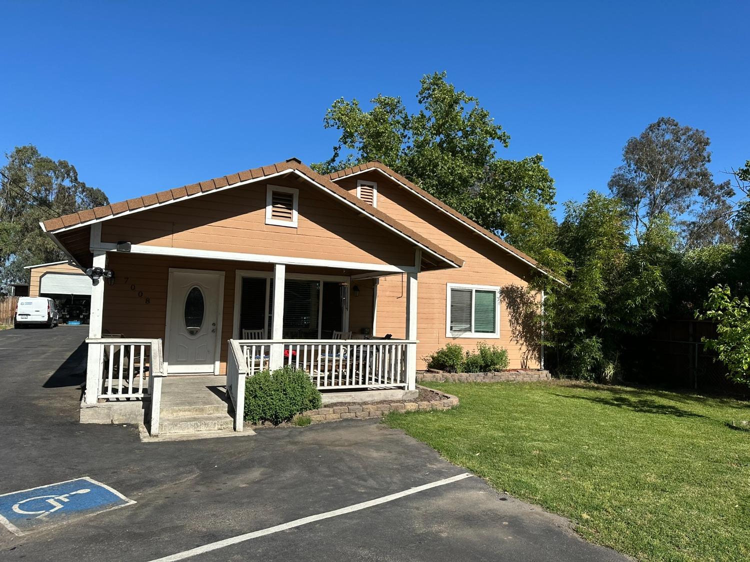 Detail Gallery Image 1 of 30 For 7008 24th St, Rio Linda,  CA 95673 - 4 Beds | 2 Baths