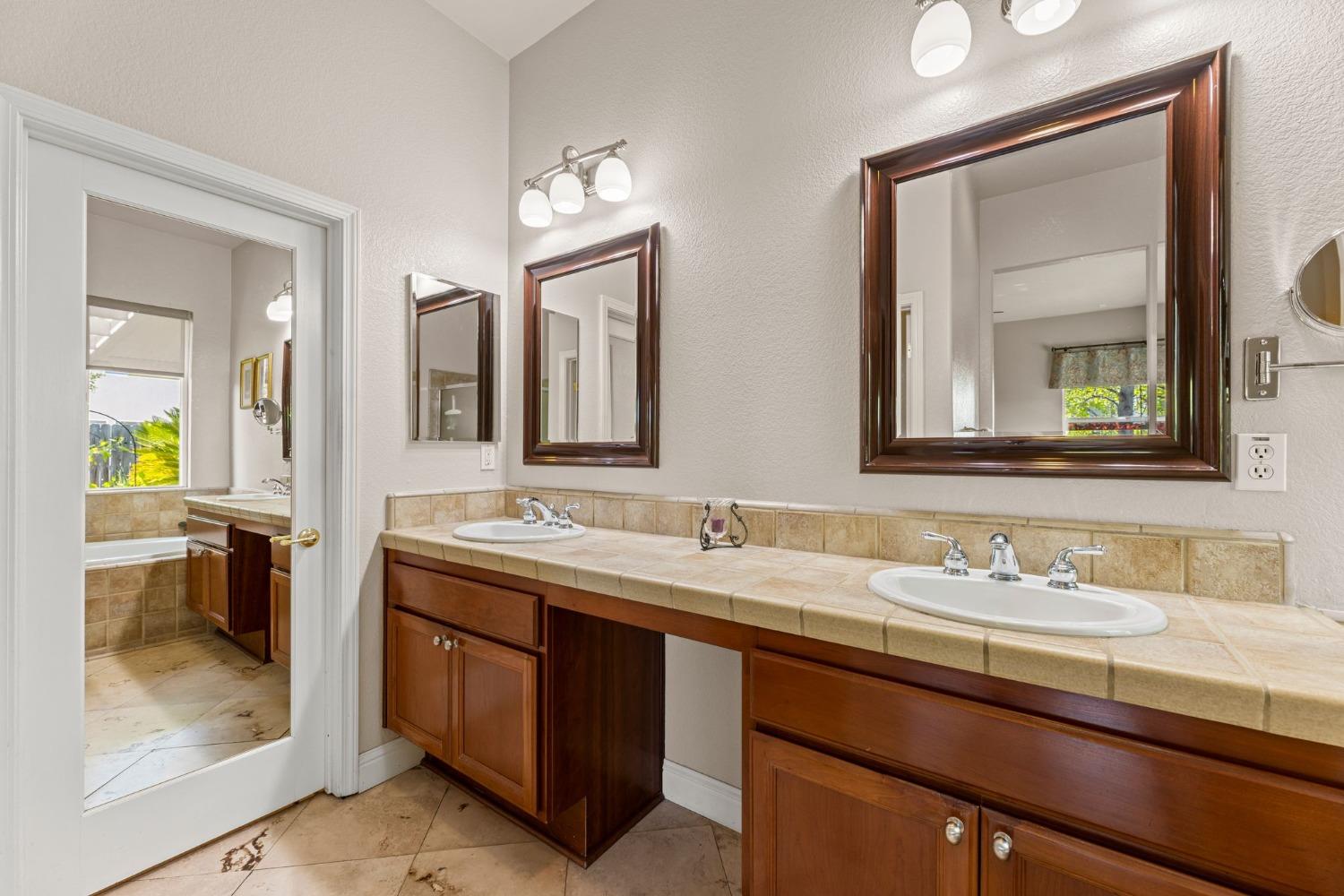 Detail Gallery Image 25 of 55 For 1557 Green Ravine Dr, Lincoln,  CA 95648 - 4 Beds | 2 Baths
