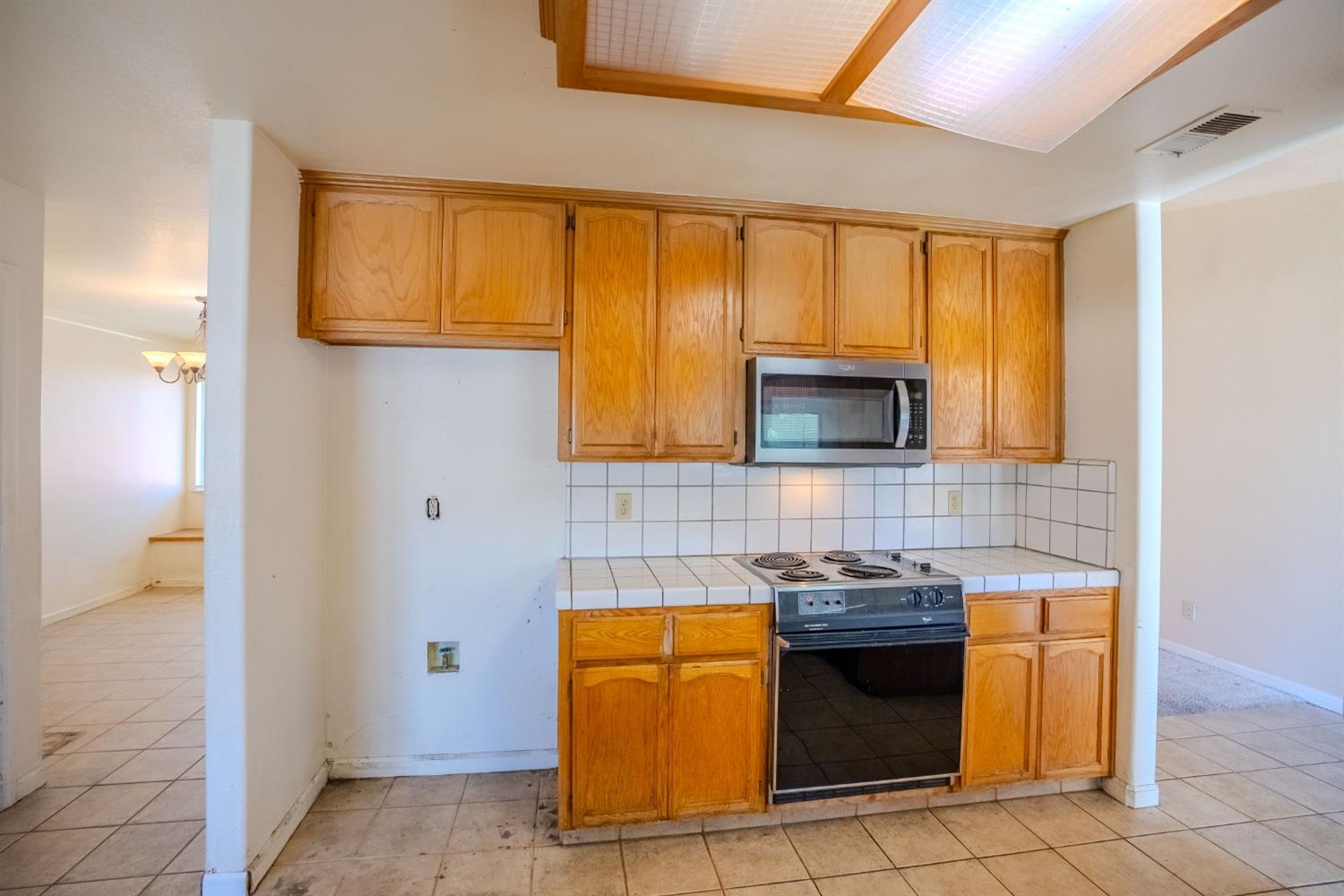 Detail Gallery Image 7 of 30 For 1445 Aptos Dr, Turlock,  CA 95382 - 3 Beds | 2 Baths