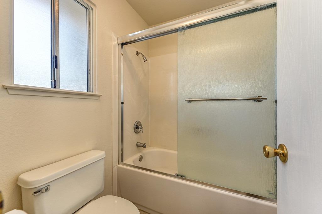 Detail Gallery Image 25 of 34 For 6037 Woodside Dr, Rocklin,  CA 95677 - 2 Beds | 1/1 Baths
