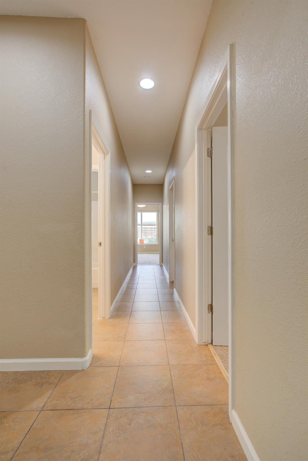 Detail Gallery Image 7 of 48 For 749 Newton Ct, Merced,  CA 95348 - 4 Beds | 2 Baths