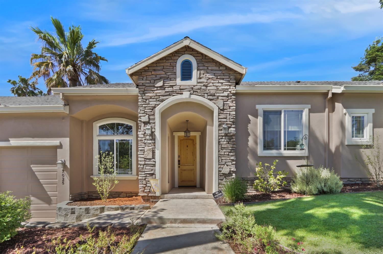Detail Gallery Image 6 of 69 For 7025 English Colony Way, Penryn,  CA 95663 - 4 Beds | 2 Baths