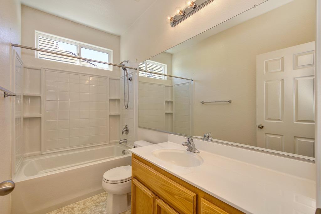 Detail Gallery Image 20 of 21 For 3066 Torland St, Sacramento,  CA 95833 - 3 Beds | 2/1 Baths