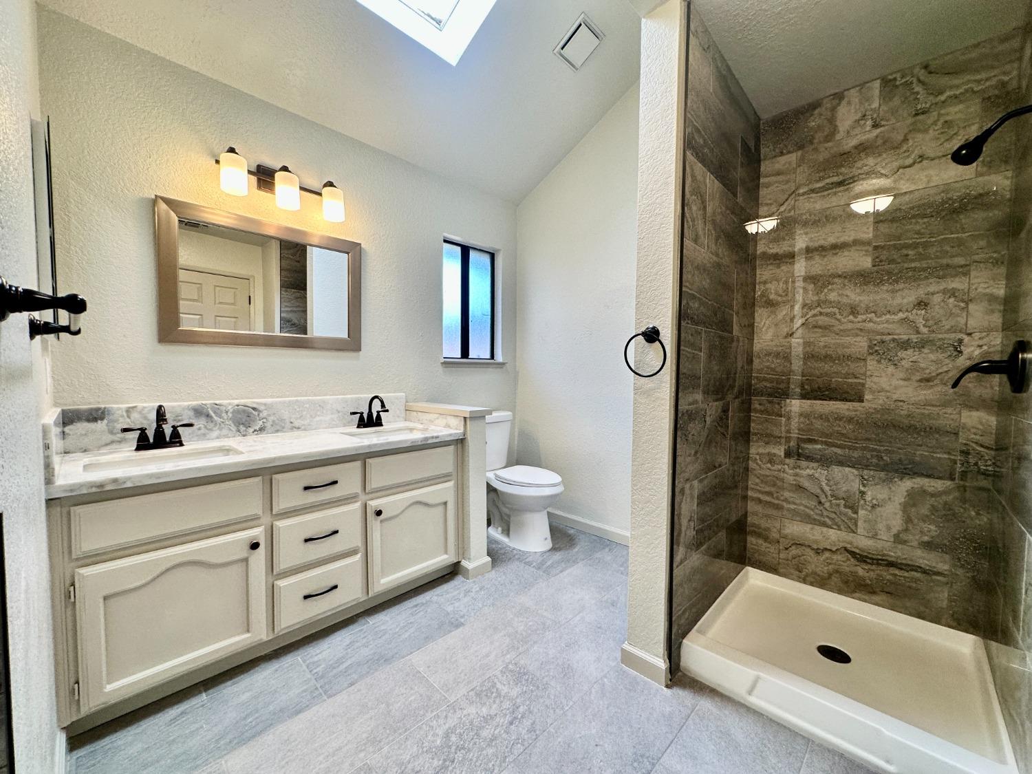 Detail Gallery Image 21 of 26 For 2724 Merle Ave, Modesto,  CA 95355 - 3 Beds | 2 Baths