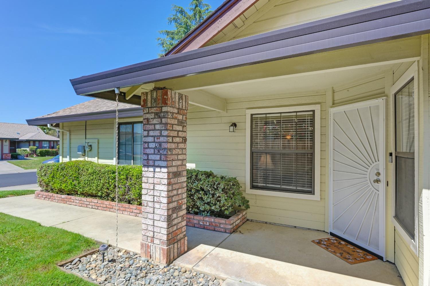 Detail Gallery Image 7 of 35 For 5403 Sitka Ct, Elk Grove,  CA 95758 - 2 Beds | 2 Baths