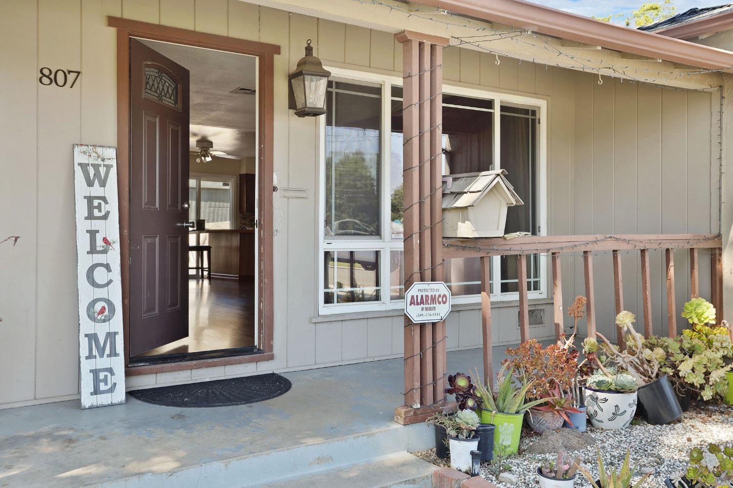 Detail Gallery Image 28 of 34 For 807 Loletta Ave, Modesto,  CA 95351 - 3 Beds | 1/1 Baths