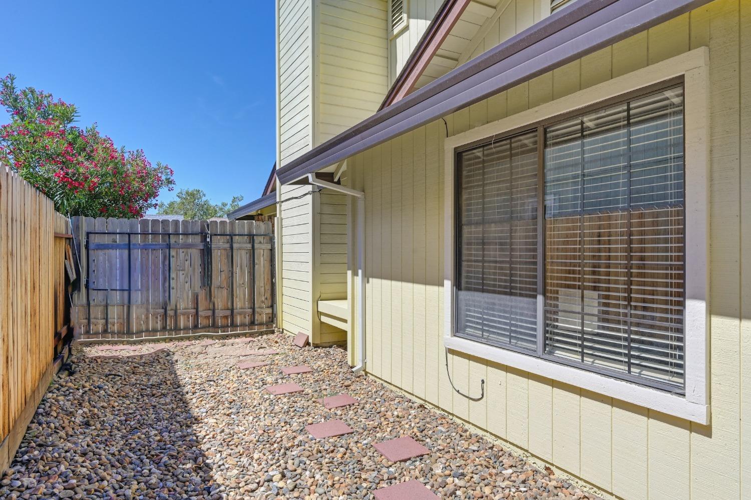 Detail Gallery Image 29 of 35 For 5403 Sitka Ct, Elk Grove,  CA 95758 - 2 Beds | 2 Baths