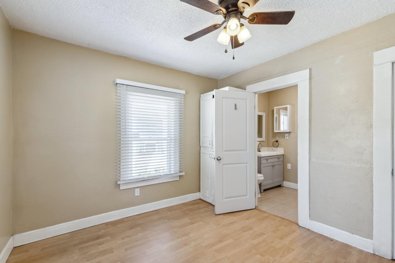 Detail Gallery Image 18 of 25 For 1536 N Calaveras St, Fresno,  CA 93728 - 2 Beds | 1 Baths
