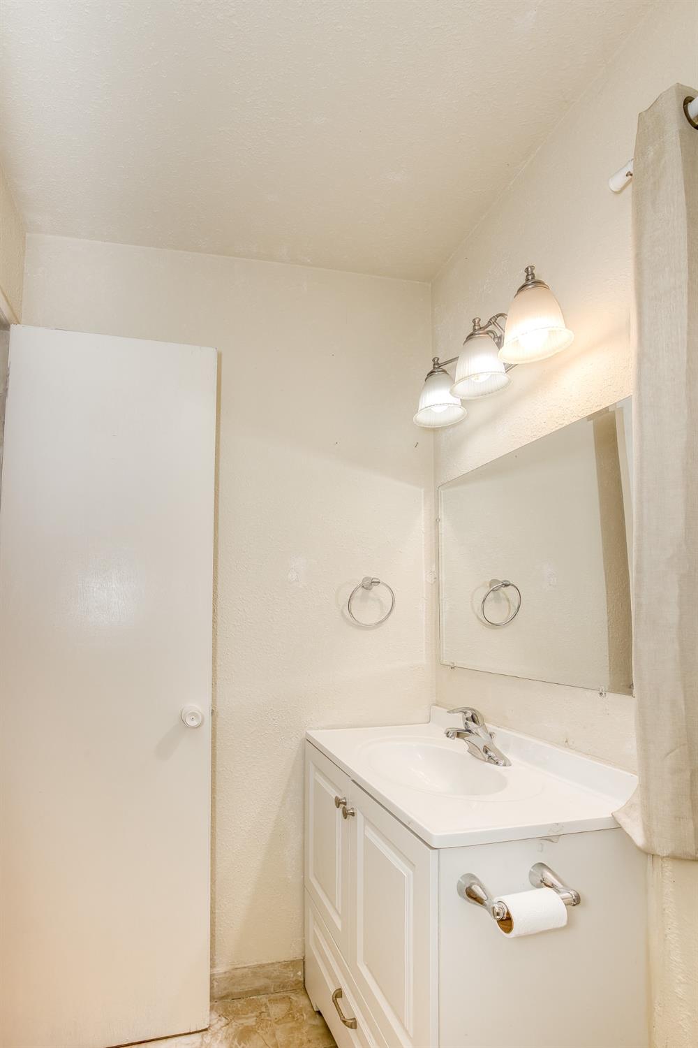 Detail Gallery Image 14 of 28 For 3215 El Capitan Ave, Merced,  CA 95340 - 3 Beds | 2 Baths