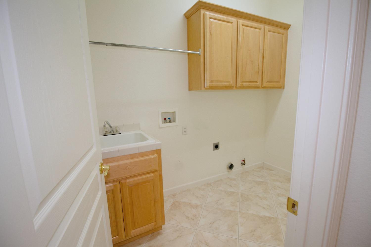 Detail Gallery Image 20 of 28 For 3816 Coldwater Dr, Rocklin,  CA 95765 - 3 Beds | 2 Baths