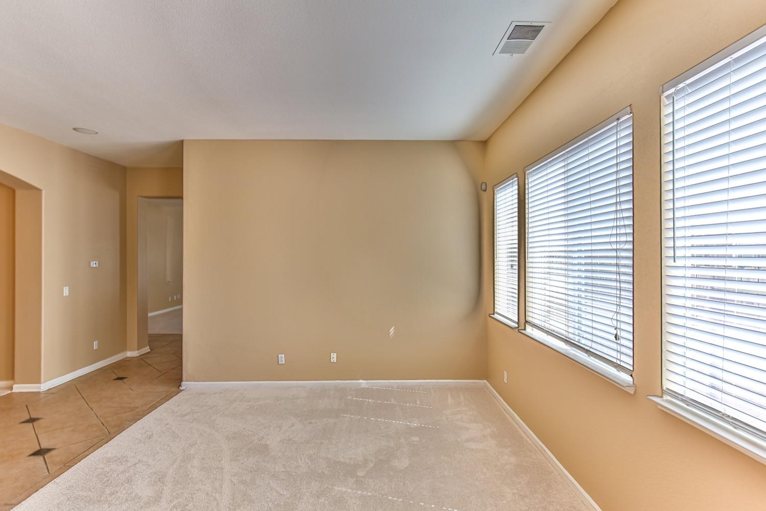 Detail Gallery Image 22 of 75 For 2463 Briarcliff Dr, Stockton,  CA 95206 - 3 Beds | 2 Baths