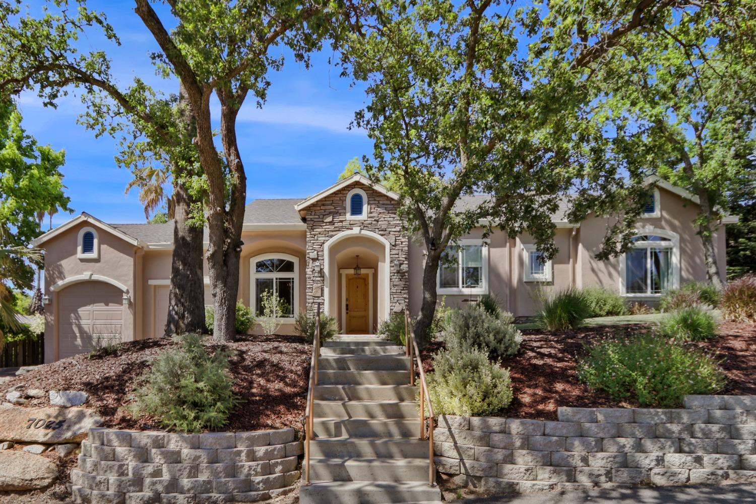 Detail Gallery Image 2 of 69 For 7025 English Colony Way, Penryn,  CA 95663 - 4 Beds | 2 Baths