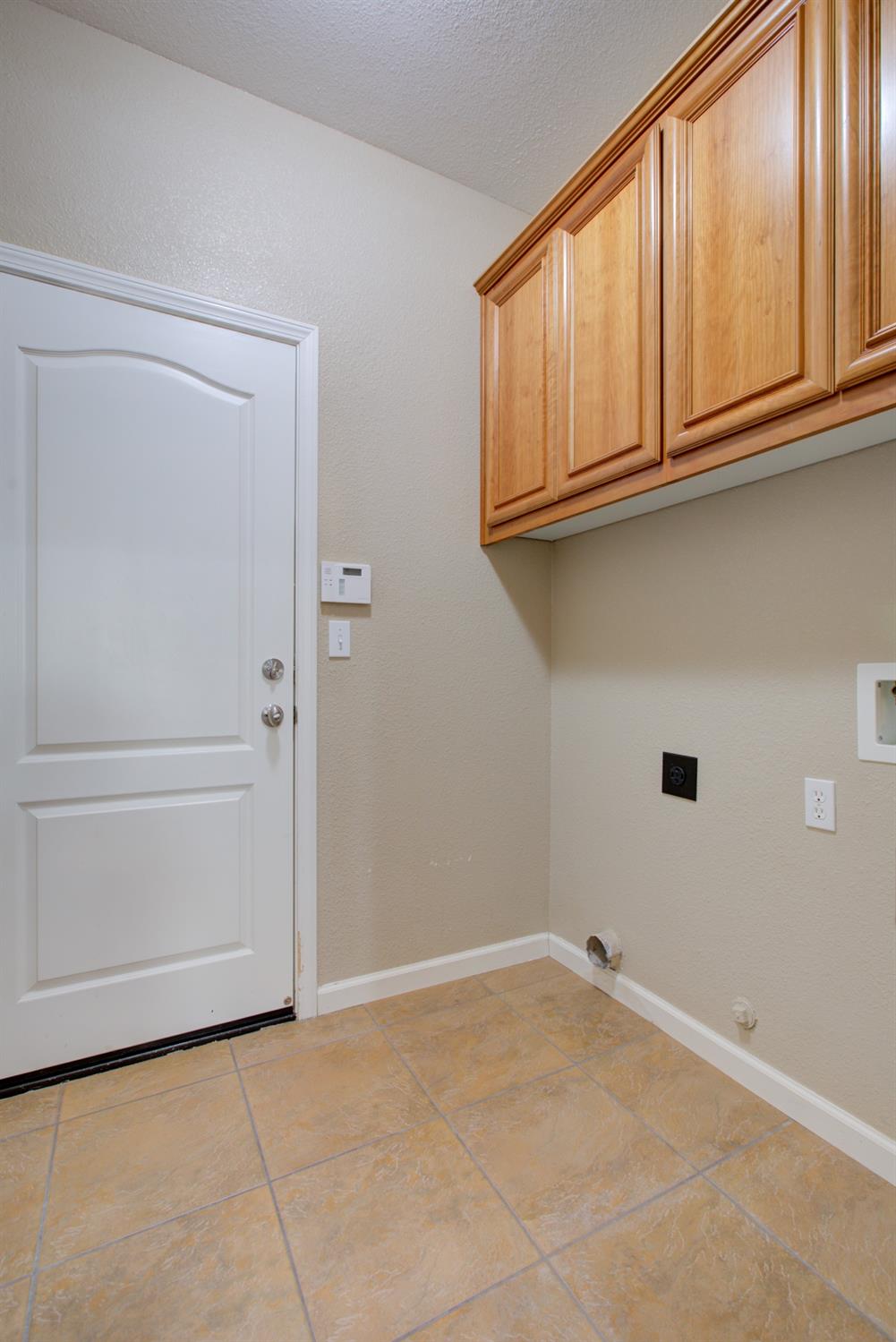 Detail Gallery Image 15 of 48 For 749 Newton Ct, Merced,  CA 95348 - 4 Beds | 2 Baths