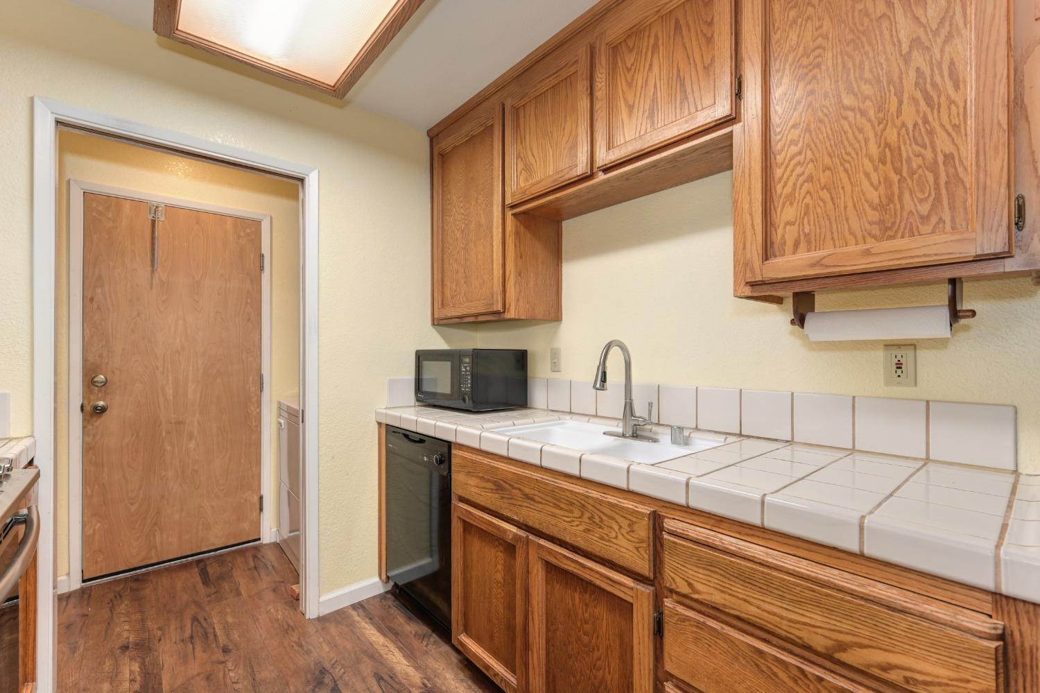 Detail Gallery Image 15 of 35 For 5403 Sitka Ct, Elk Grove,  CA 95758 - 2 Beds | 2 Baths
