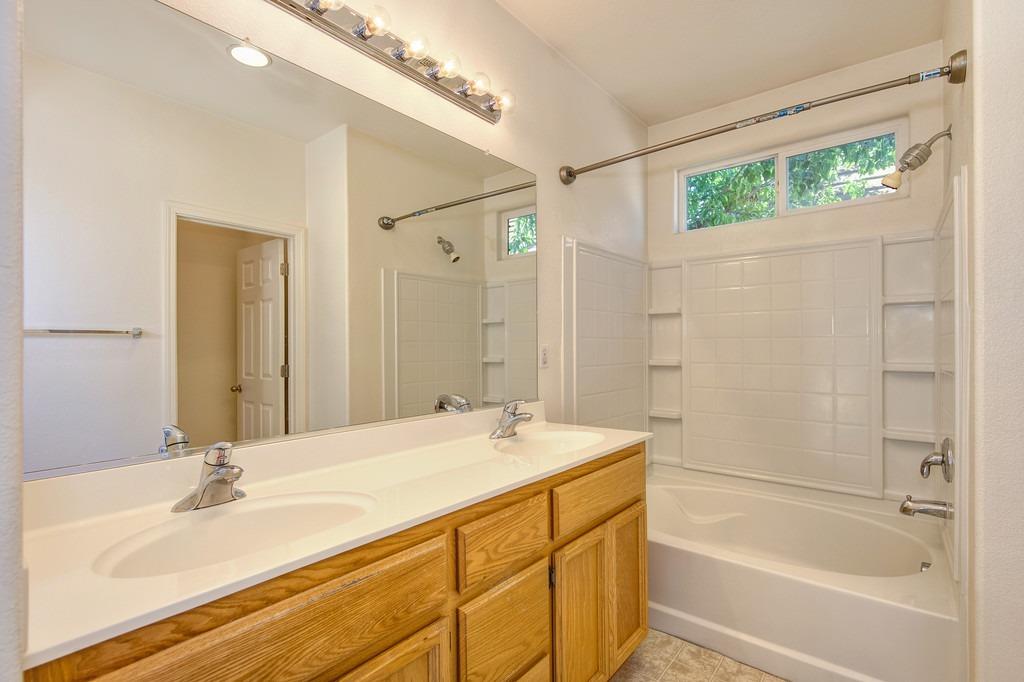 Detail Gallery Image 16 of 21 For 3066 Torland St, Sacramento,  CA 95833 - 3 Beds | 2/1 Baths
