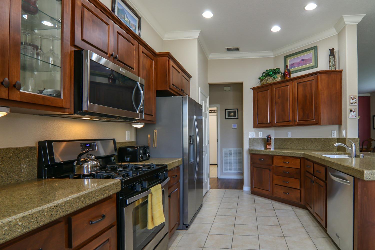 Detail Gallery Image 17 of 35 For 3123 Clarkson Dr, Rocklin,  CA 95765 - 2 Beds | 2 Baths