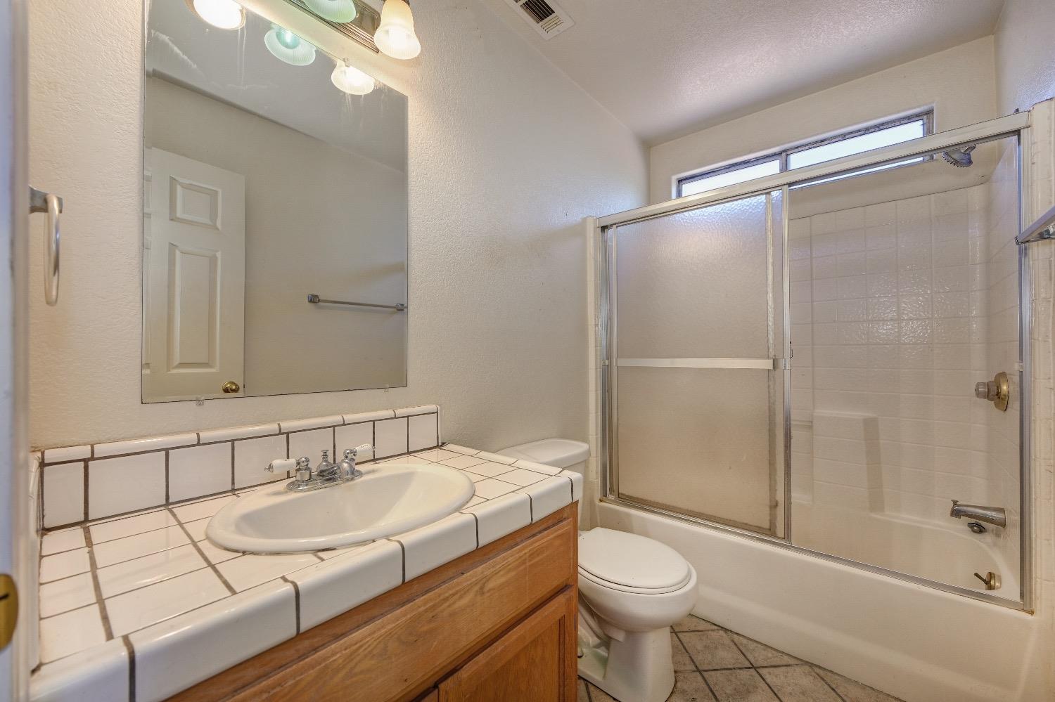Detail Gallery Image 18 of 40 For 3076 Heinemann Dr, Valley Springs,  CA 95252 - 3 Beds | 2 Baths