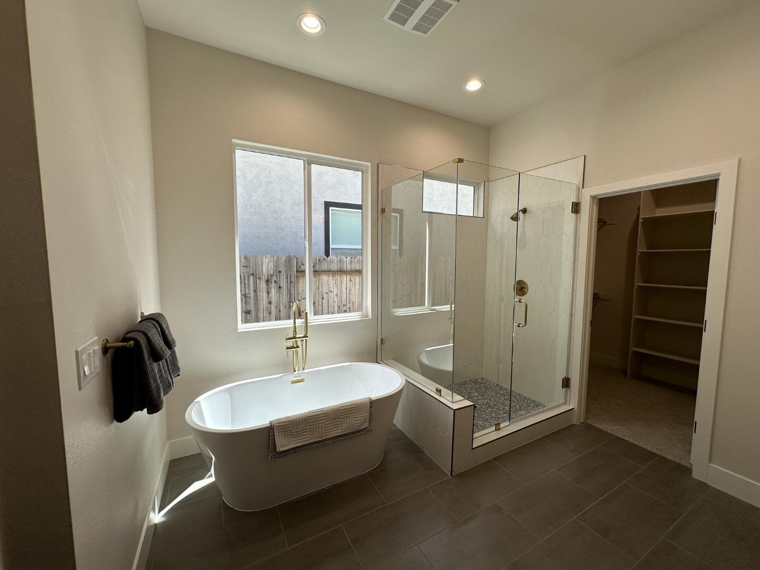 Detail Gallery Image 15 of 17 For 1623 Motta St, Woodland,  CA 95776 - 4 Beds | 2 Baths