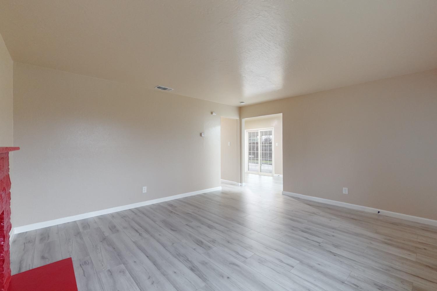 Detail Gallery Image 7 of 34 For 4382 Twain Dr, Olivehurst,  CA 95961 - 3 Beds | 1 Baths