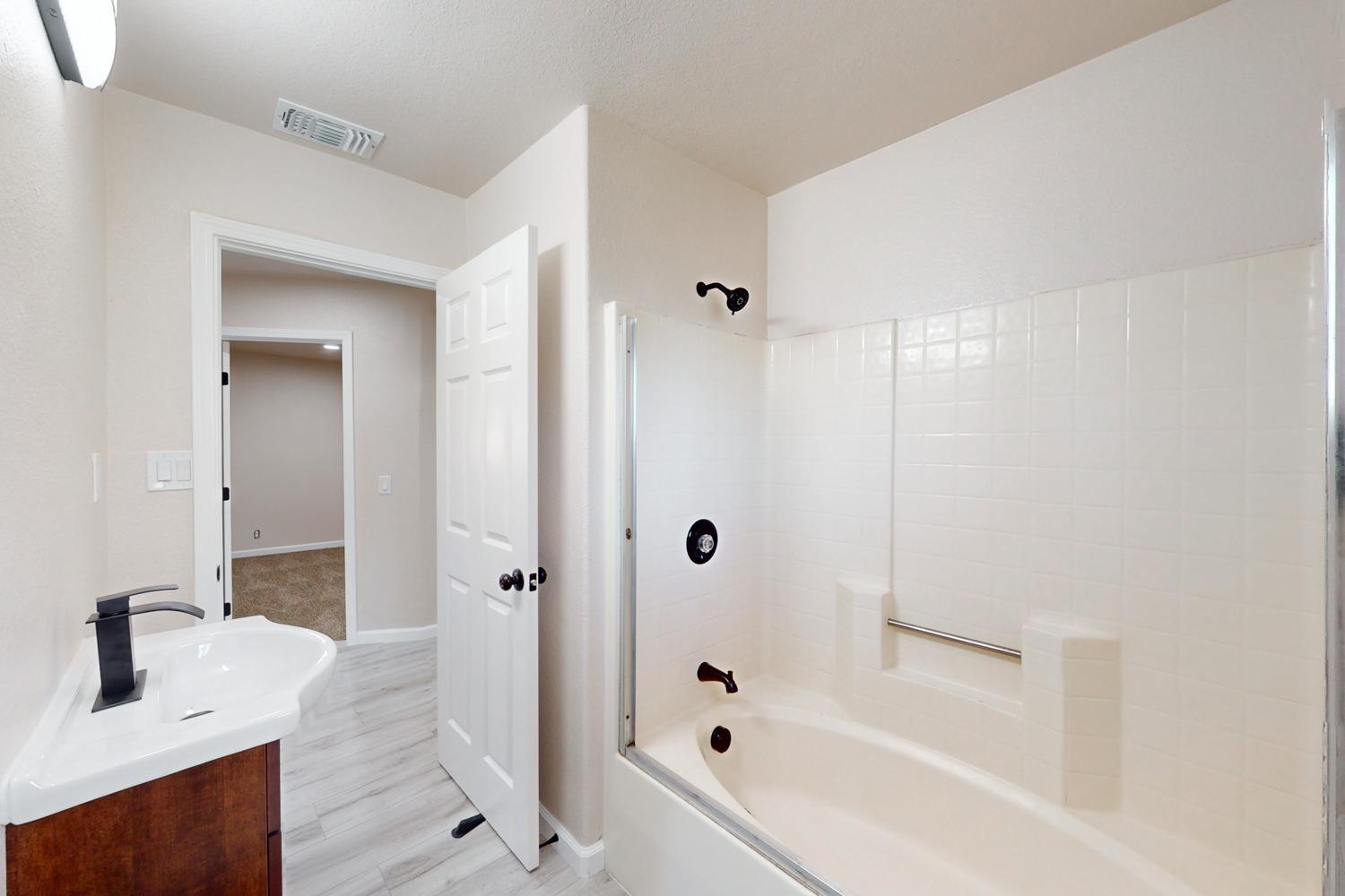 Detail Gallery Image 42 of 57 For 4662 Fleming Way, Olivehurst,  CA 95961 - 3 Beds | 1 Baths