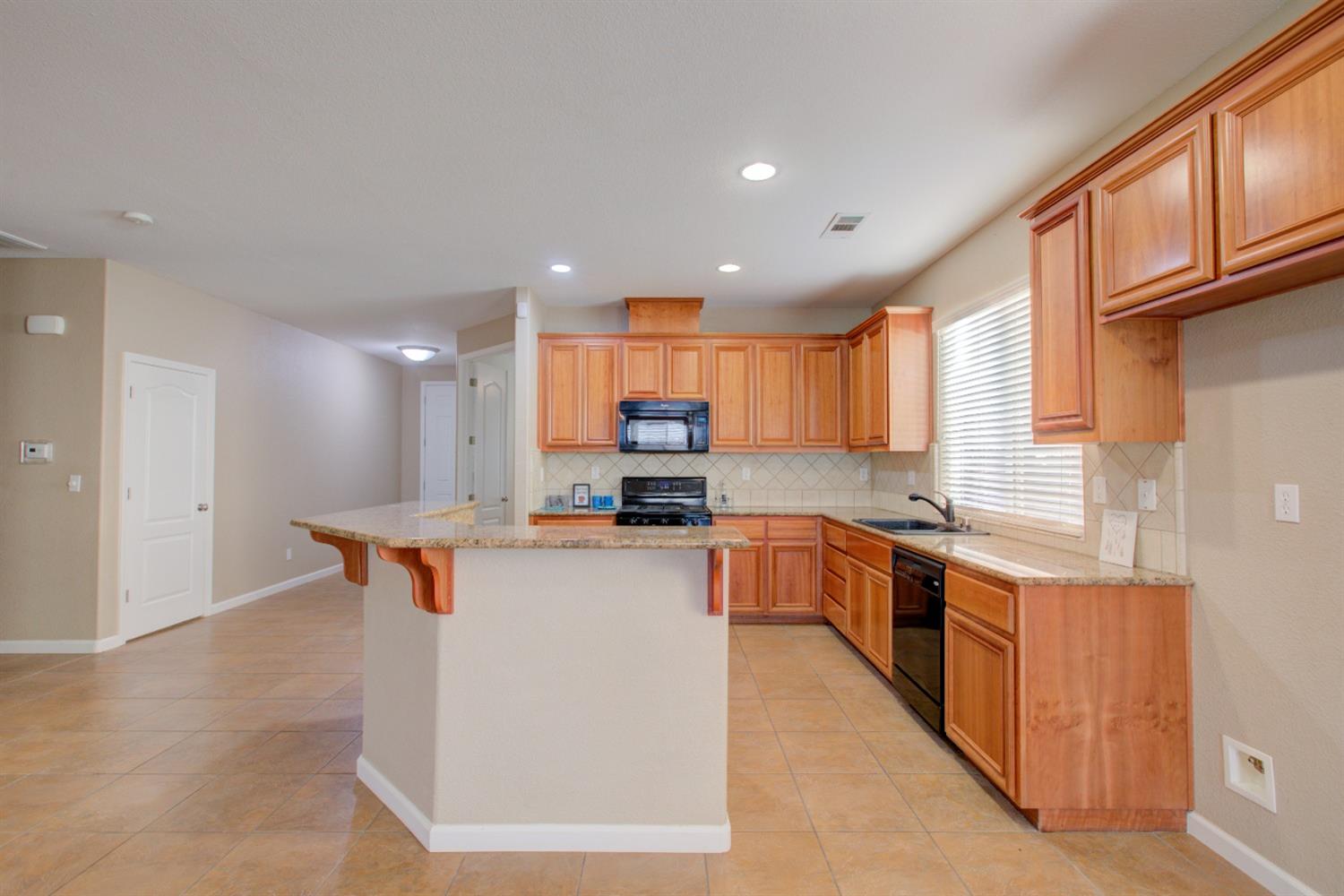 Detail Gallery Image 24 of 48 For 749 Newton Ct, Merced,  CA 95348 - 4 Beds | 2 Baths