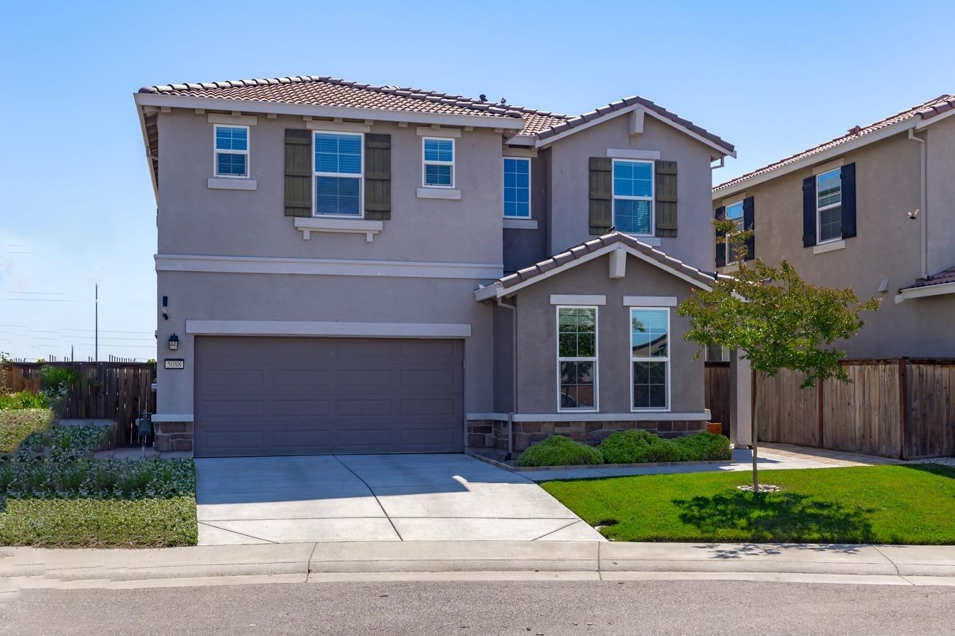 Detail Gallery Image 1 of 1 For 5088 Glenwood Springs Way, Roseville,  CA 95747 - 4 Beds | 2/1 Baths