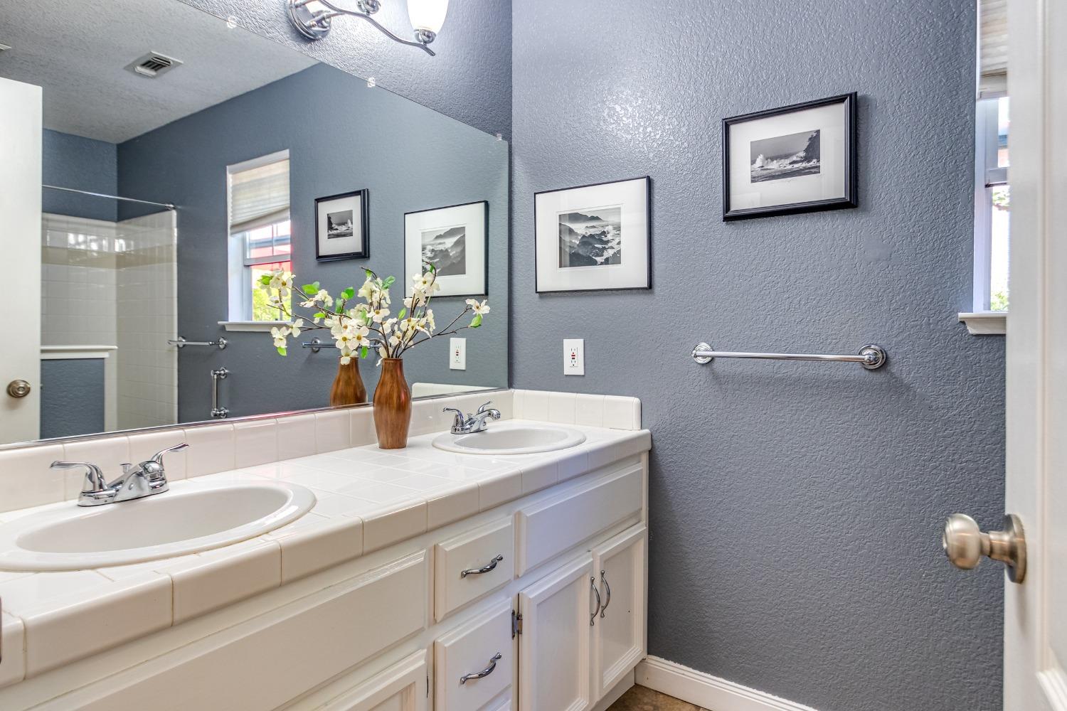 Detail Gallery Image 15 of 21 For 6705 Palmtree, Fair Oaks,  CA 95628 - 3 Beds | 2 Baths