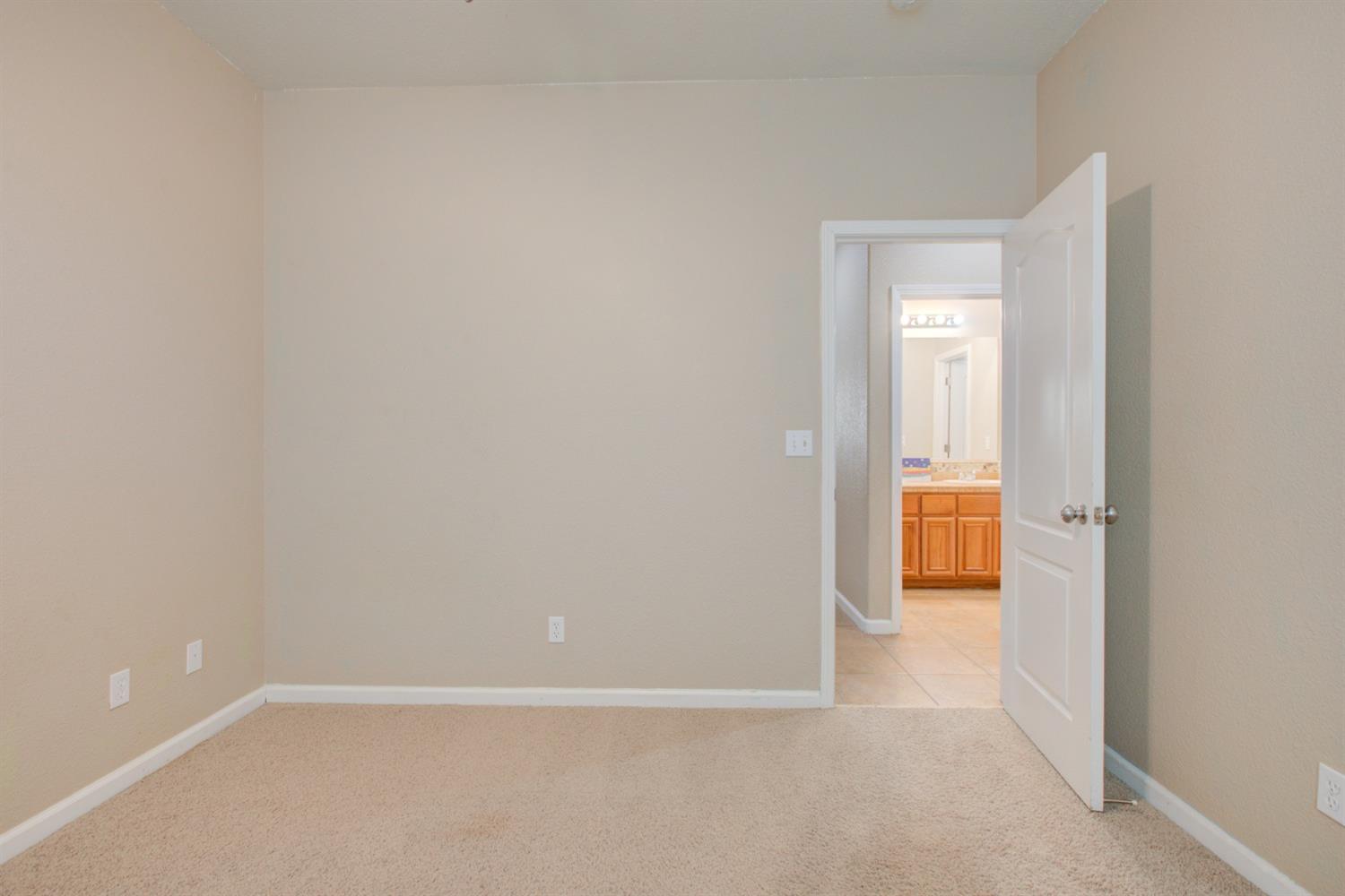 Detail Gallery Image 14 of 48 For 749 Newton Ct, Merced,  CA 95348 - 4 Beds | 2 Baths