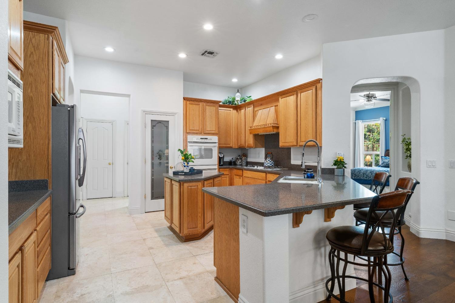 Detail Gallery Image 36 of 86 For 2738 Aspen Valley Ln, Sacramento,  CA 95835 - 3 Beds | 2 Baths