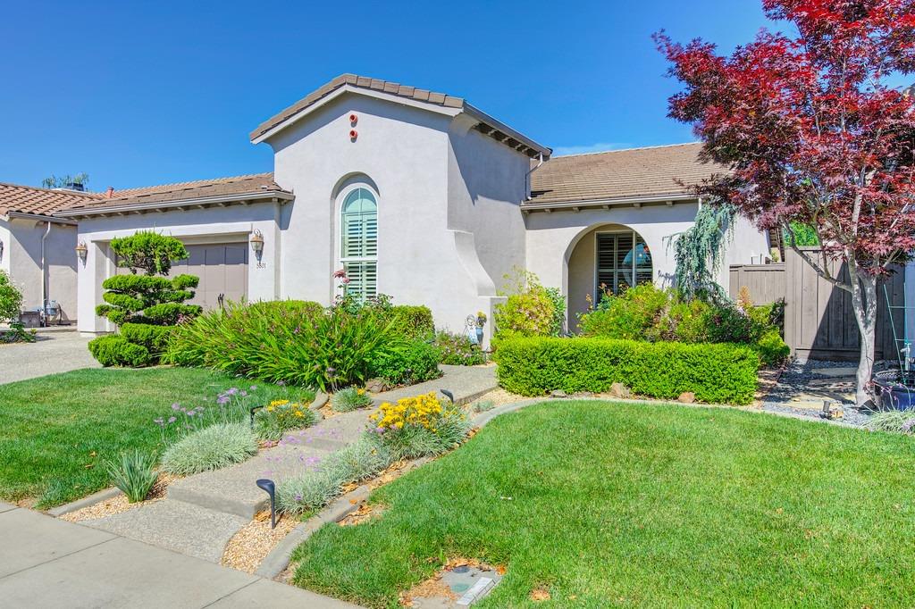 Detail Gallery Image 1 of 1 For 5801 Palmera Ln, Sacramento,  CA 95835 - 3 Beds | 2 Baths