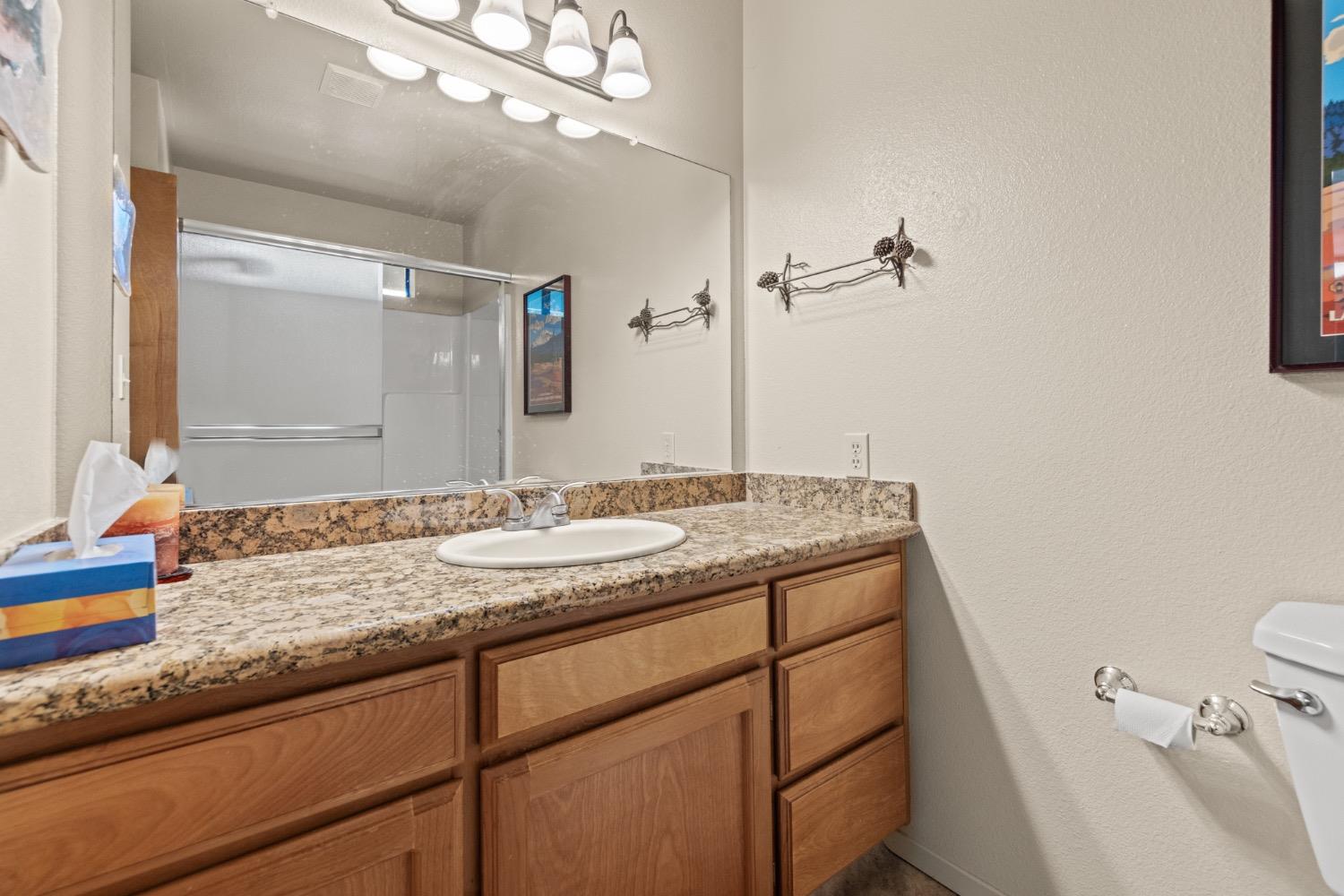 Detail Gallery Image 15 of 23 For 6885 Almanor Lake Estates Dr, Lake Almanor,  CA 96137 - 3 Beds | 2 Baths