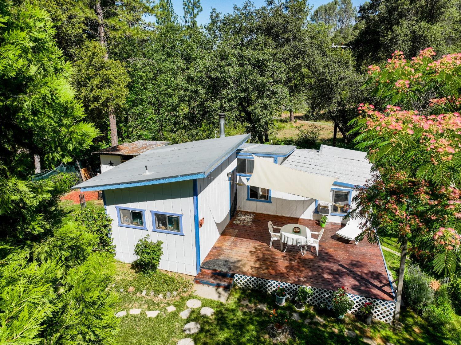 Detail Gallery Image 1 of 36 For 16062 Shay Ln, Nevada City,  CA 95959 - 3 Beds | 1 Baths