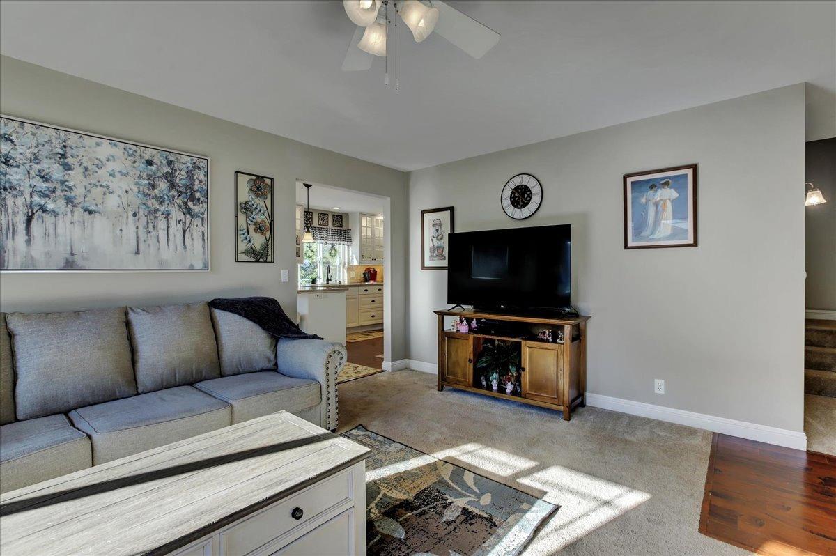Detail Gallery Image 12 of 80 For 10934 Woodchuck Ct, Penn Valley,  CA 95946 - 3 Beds | 2/1 Baths